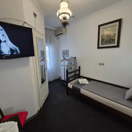 No Empty Beds Deals - Center - Kolarceva Street Βελιγράδι