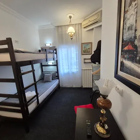 No Empty Beds Deals - Center - Kolarceva Street Belgrad