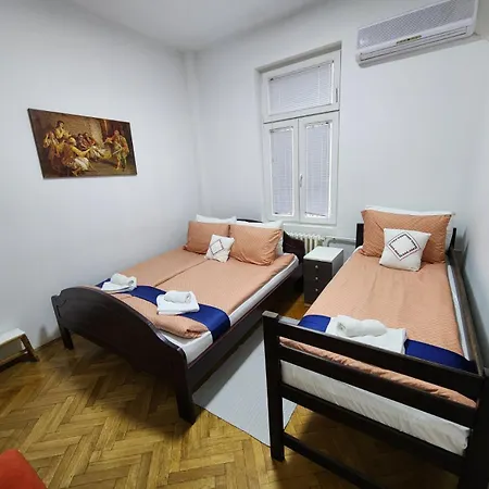 No Empty Beds Deals - Center - Kolarceva Street Belgrad