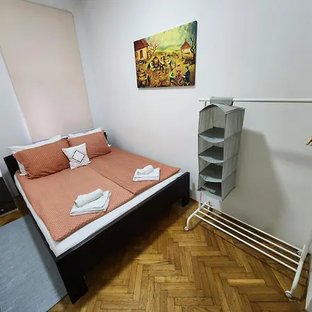 No Empty Beds Deals - Center - Kolarceva Street Apartament