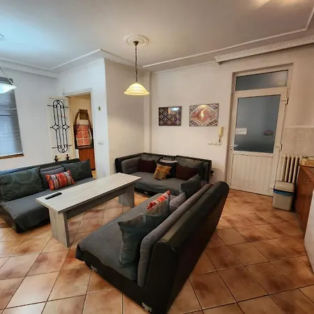 No Empty Beds Deals - Center - Kolarceva Street Belgrad