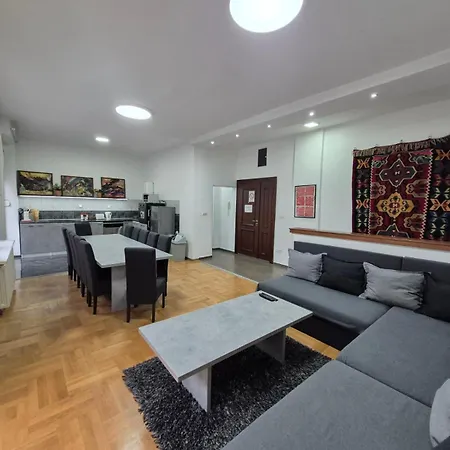 No Empty Beds Deals - Center - Kolarceva Street * Belgrad