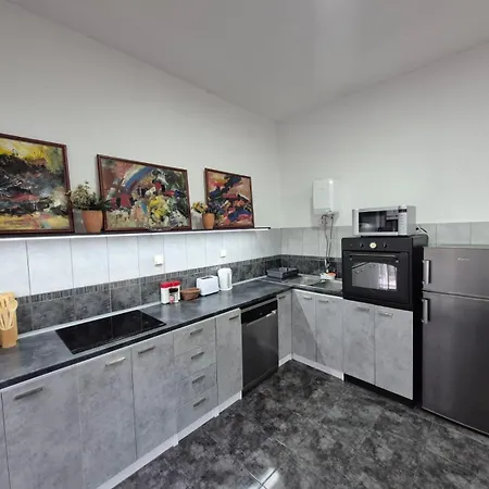 No Empty Beds Deals - Center - Kolarceva Street