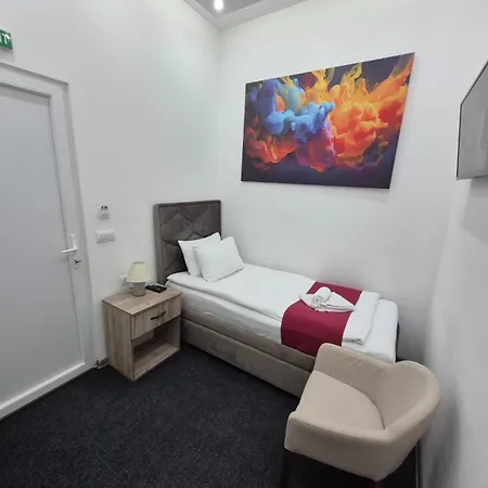 No Empty Beds Deals - Center - Kolarceva Street *
