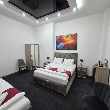 No Empty Beds Deals - Center - Kolarceva Street Belgrad