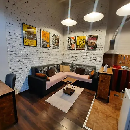 No Empty Beds Deals - Center - Kolarceva Street