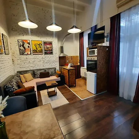 No Empty Beds Deals - Center - Kolarceva Street Belgrad